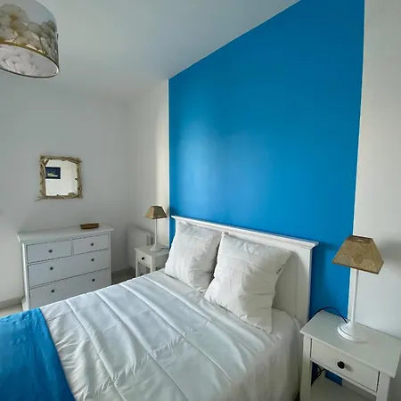 Lägenhet Bel T2 Neuf Avec Balcon, Parking Souterrain Et Proche Plage - Centre! - Fr-1-539-65 Royan