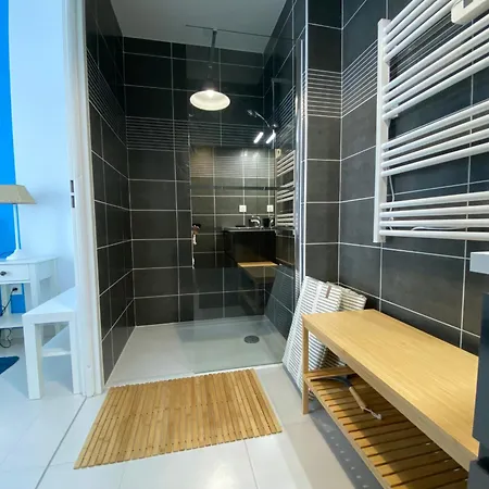 Bel T2 Neuf Avec Balcon, Parking Souterrain Et Proche Plage - Centre! - Fr-1-539-65